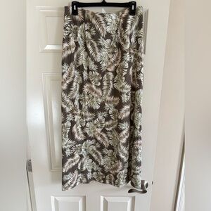 J jill Palm leaf pull on maxi skirt size Med Tall🌴